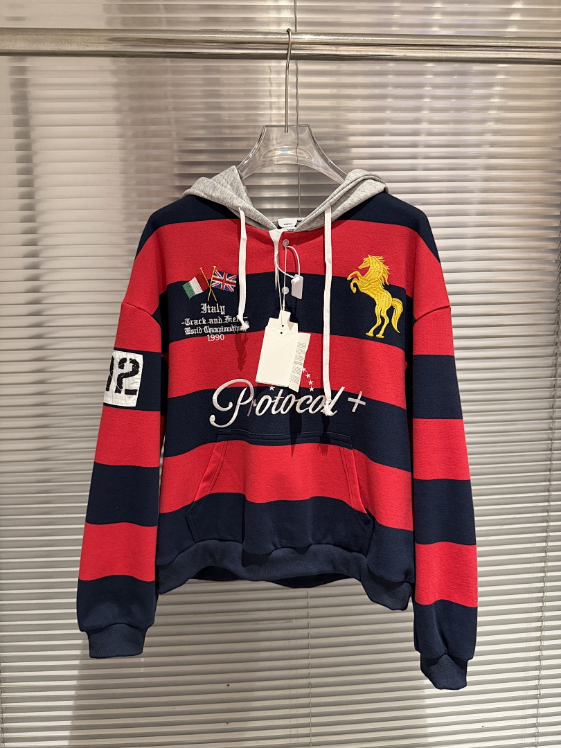 Felpa con Cappuccio Vintage a  - Streetwear Brand Vintage recensione e prezzo