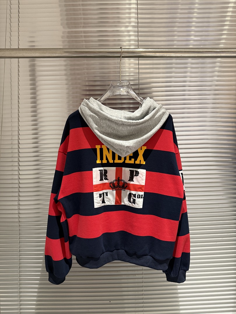 Felpa con Cappuccio Vintage a  - Streetwear Brand Vintage recensione e prezzo